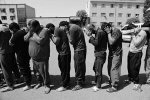 ۲۵ محکوم متواری در لنجان دستگیر شدند