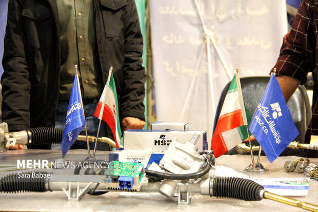 نمایشگاه توان پژوهشی و فناوری کرمانشاه