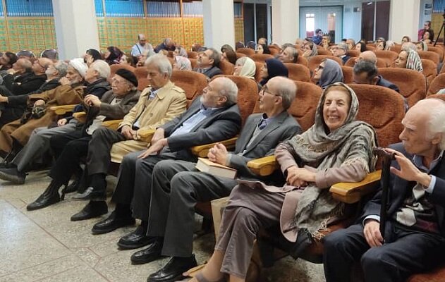 فتح الله مجتبایی استادی ذوالفنون است