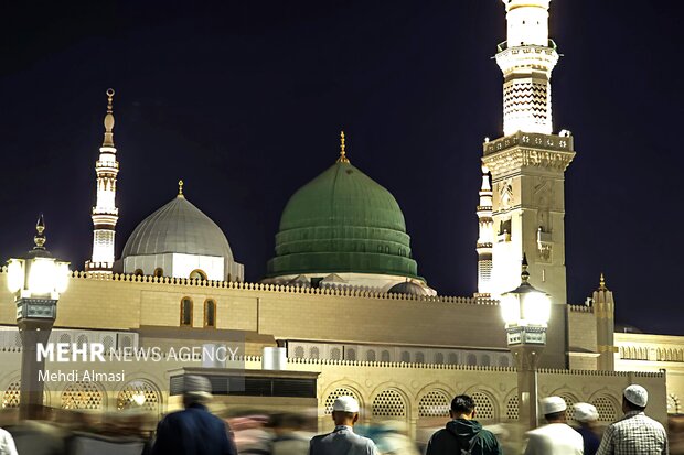 مسجد النبی(ص) در آستانه ولادت حضرت زهرا (س)