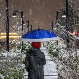 بارش نخستین برف پاییزی در زنجان