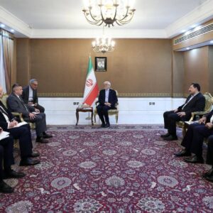 عارف: ایران برای توسعه روابط با بلاروس هیچ محدودیتی ندارد