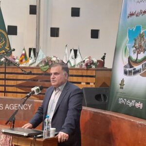 مدیرکل محیط‌زیست اصفهان: نشتی خطوط نفتی خاک استان را آلوده کرده است