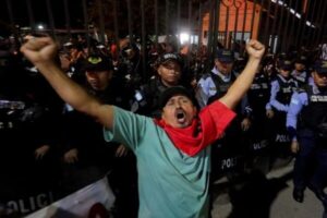 هندوراس در آستانه آشوب سیاسی و اعتراضات خیابانی