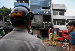 ۲۲ کشته در پی آتش‌سوزی ساختمان اداری در جاکارتا اندونزی