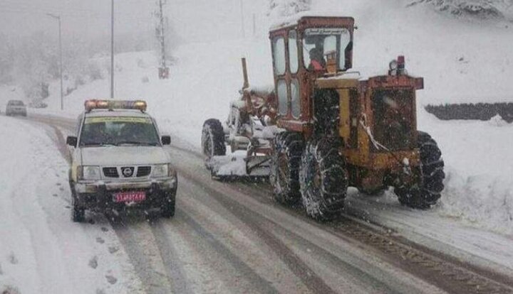 مرادی: برف پاییزی ارتفاعات گیلان را سفیدپوش کرد