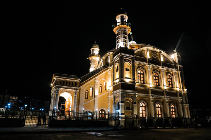 از شکوه مسجد کبود تا تاریخ مسجد شاه دو شمشیره؛ نگین فیروزه‌ای مزارشریف
