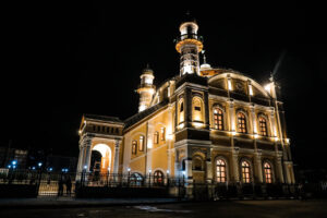 از شکوه مسجد کبود تا تاریخ مسجد شاه دو شمشیره؛ نگین فیروزه‌ای مزارشریف