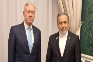 عذرخواهی وزیر خارجه لبنان از قبول دعوت عراقچی برای سفر به تهران