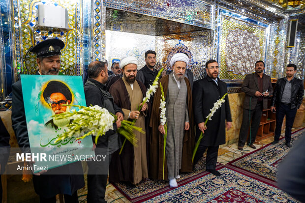 گلباران مقبره شهید دستغیب