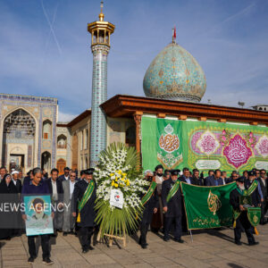 گلباران مقبره شهید آیت‌الله دستغیب در شیراز