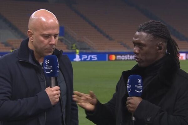 جر و بحث سیدورف با اشلوت/ مشاور استقلالی به حمایت از «مو صلاح» پرداخت