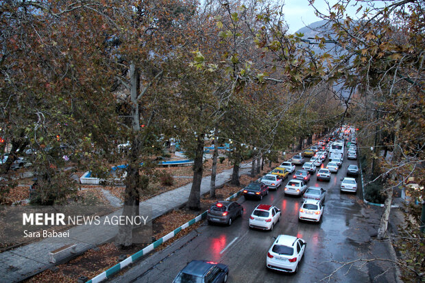 باران در کرمانشاه؛ از خیابان‌های خیس تا آسمان ابری شهر