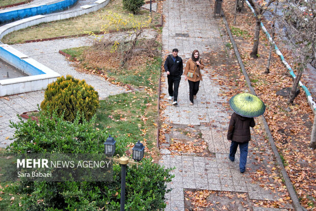 باران در کرمانشاه؛ از خیابان‌های خیس تا آسمان ابری شهر