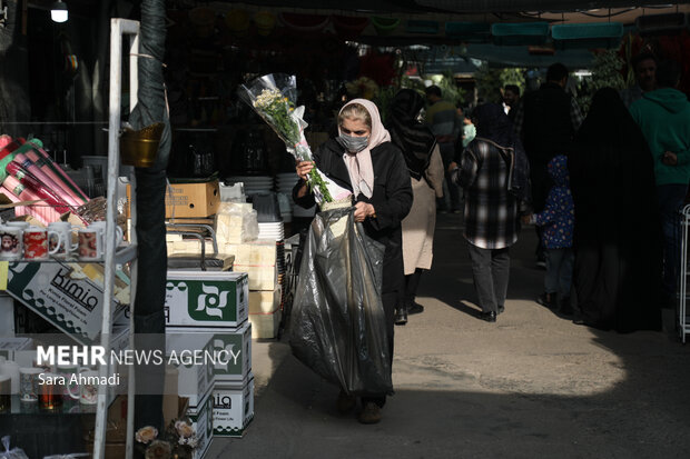 حال و هوای بازارهای مشهد به مناسبت روز مادر