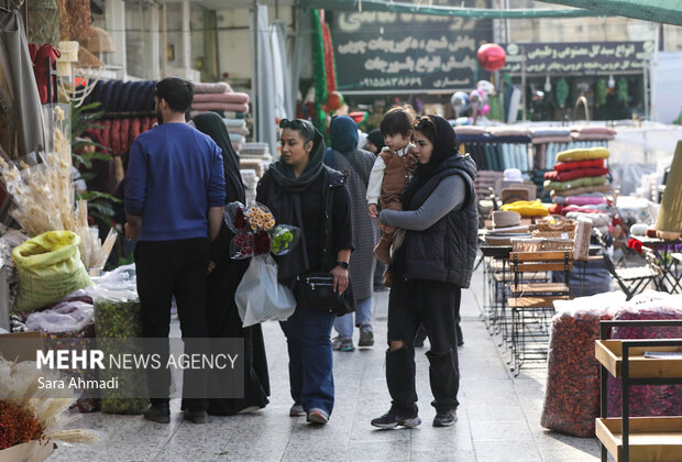 حال و هوای بازارهای مشهد به مناسبت روز مادر