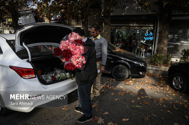 حال و هوای بازارهای مشهد به مناسبت روز مادر