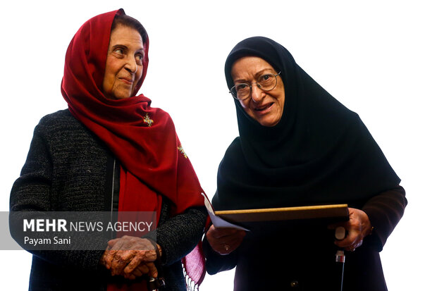 نکوداشت بانوان مؤثر در موزه ملک