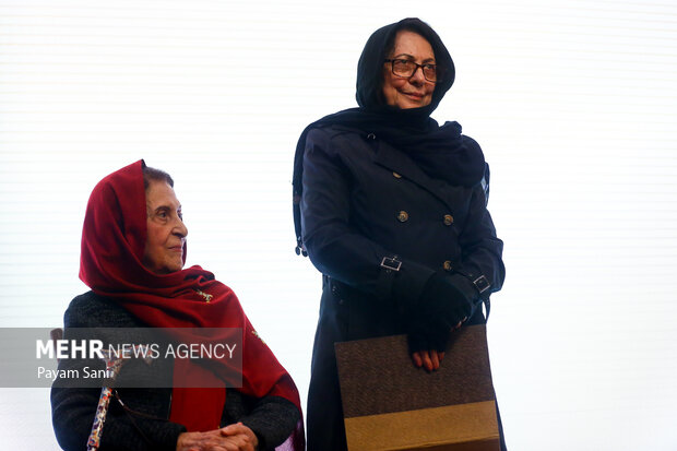 نکوداشت بانوان مؤثر در موزه ملک