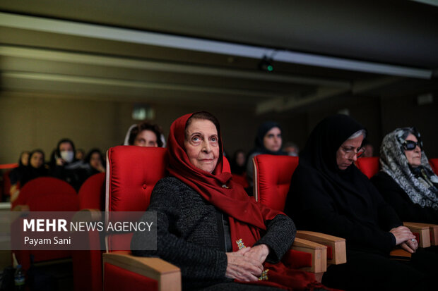 نکوداشت بانوان مؤثر در موزه ملک