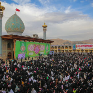 حماسه آفرینی بانوان شیرازی در گردهمایی عفاف و حجاب حرم شاهچراغ