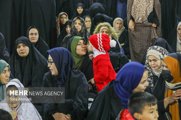 حال و هوای حرم امام رضا (ع) همزمان با ایام میلاد حضرت فاطمه (س)