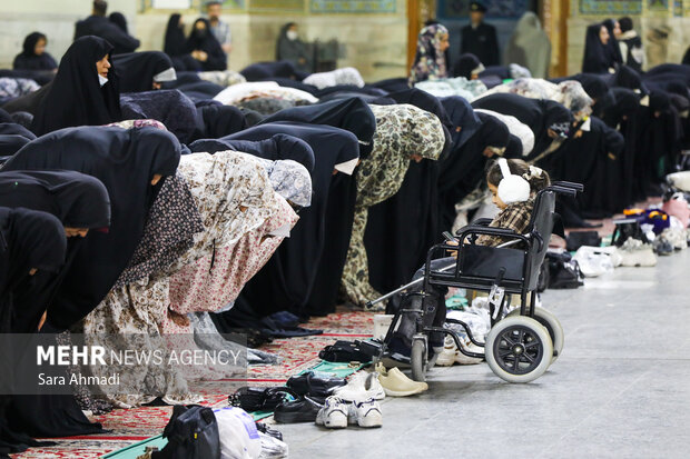 حال و هوای حرم امام رضا (ع) همزمان با ایام میلاد حضرت فاطمه (س)