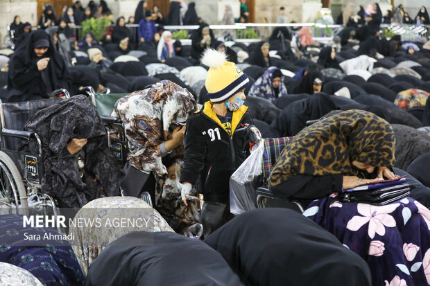 حال و هوای حرم امام رضا (ع) همزمان با ایام میلاد حضرت فاطمه (س)