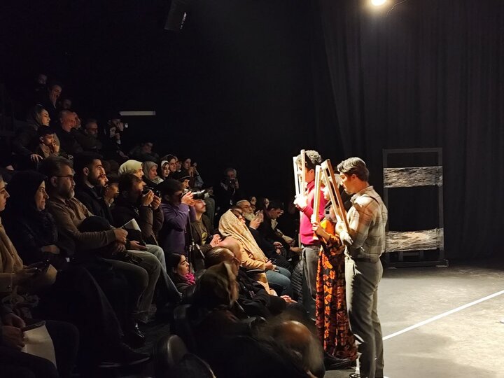 اجرای نمایش‌های هنرمندان کرمانشاه و دهوک در جشنواره تئاتر کردی سقز