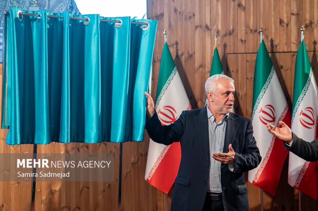 تجلیل از مادران و همسران شهدای جنگ ۱۲ روزه