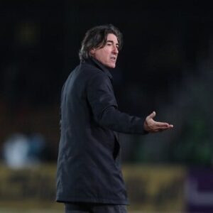 ساپینتو در واکنش به اعتراض داوری: قضاوت با مردم + عکس