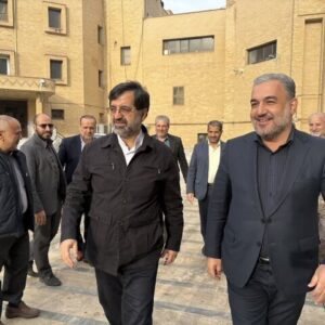 نیروگاه خورشیدی ۱۰۰ کیلوواتی فرمانداری قم افتتاح شد