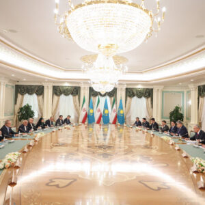 پزشکیان: ایران به‌صرفه ترین مسیر ترانزیتی برای قزاقستان است