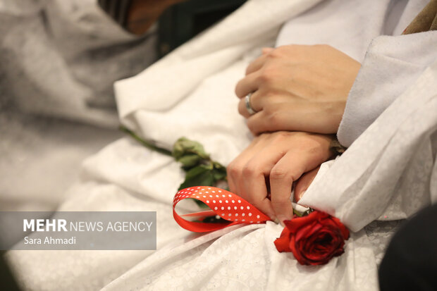 پنجمین جشنواره سراسری زوج های جوان ارتش در حرم مطهر رضوی