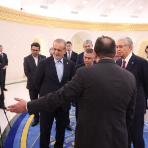 پزشکیان از نمایشگاه اسناد تاریخی ایران درباره آسیای مرکزی بازدید کرد