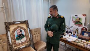 دیدار فرمانده لشکر عملیاتی ۲۹ حضرت نبی اکرم با خانواده سردار کرمی