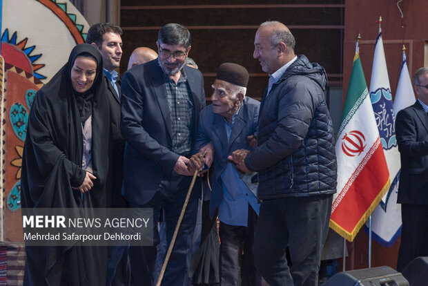 اختتامیه اولین جشنواره ملی نمد در شهرکرد