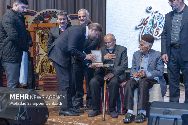 اختتامیه اولین جشنواره ملی نمد در شهرکرد