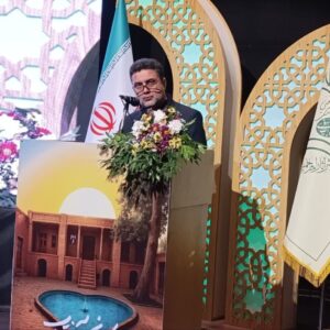 قاسمی: «بر آستان آفتاب» الگوی موفق در حفظ و ترویج اندیشه امام راحل است