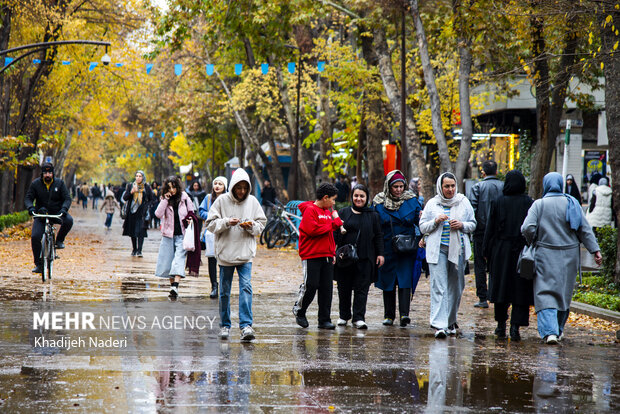 باران پاییزی در چهارباغ اصفهان
