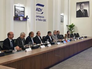 نشست استاندار اردبیل با رئیس راه‌آهن جمهوری آذربایجان