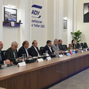 نشست استاندار اردبیل با رئیس راه‌آهن جمهوری آذربایجان