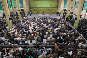 مدیحه‌سرایی کردی مداح کرمانشاهی در ستایش حضرت زهرا(س)