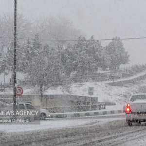 جاده یاسوج-چرام مسدود است؛ مه گرفتگی و لغزندگی در محورهای اصلی