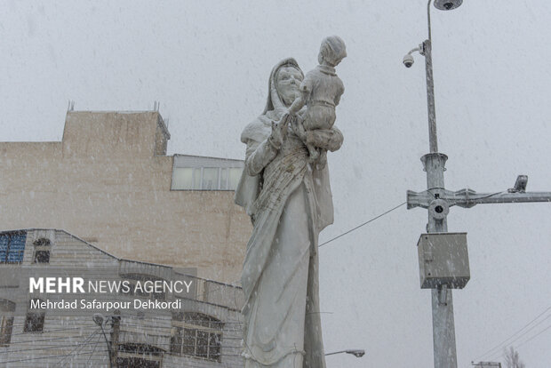 شهرکرد، بام ایران سفید پوش شد