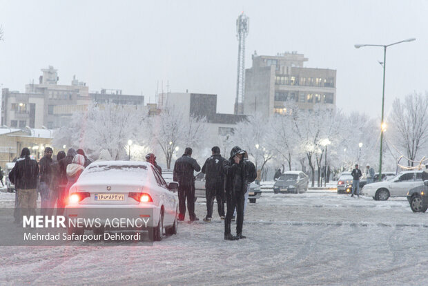شهرکرد، بام ایران سفید پوش شد
