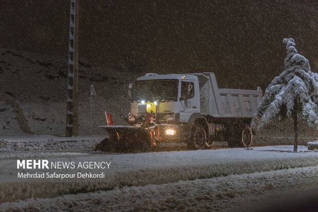 شهرکرد، بام ایران سفید پوش شد