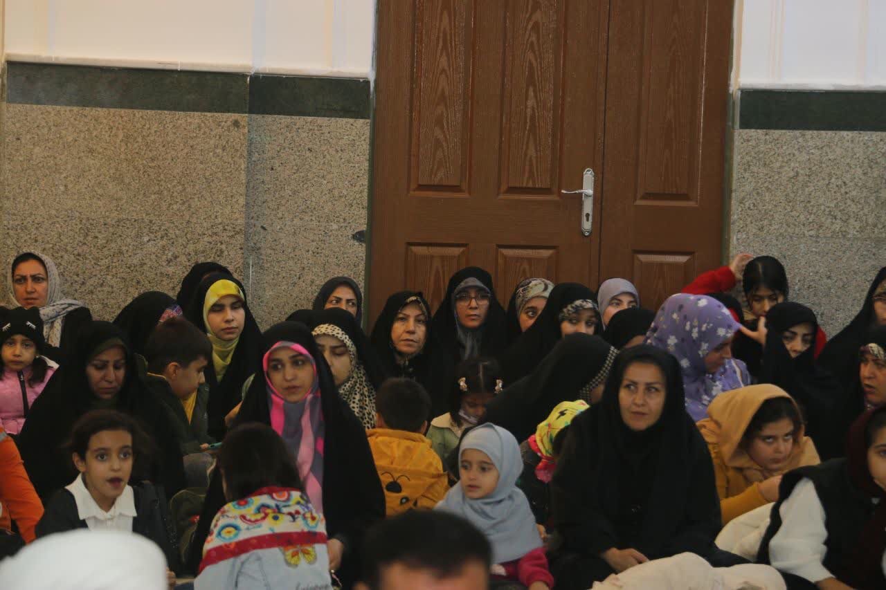 جشن ولادت حضرت فاطمه زهرا (س) در کامیاران برگزار شد