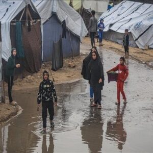 بارش باران و بمب در غزه و تداوم سرکوب‌گری صهیونیست‌ها در کرانه باختری