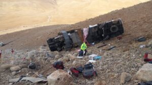 واژگونی اتوبوس تهران–یاسوج در گردنه «ایلان‌دره»؛ ۳ فوتی و ۱۵ مصدوم